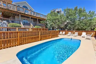 Image de Corolla Retreat w/ Pool & Hot Tub