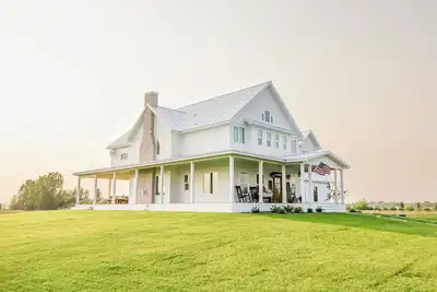 Image de Peaceful Luxury Farmhouse Stay in Rexburg - Sleeps up to 22 people