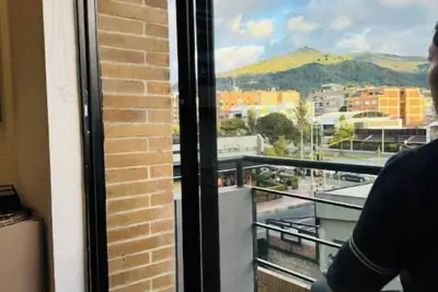Studio with balcony near Unicentro-Fast Wifi!