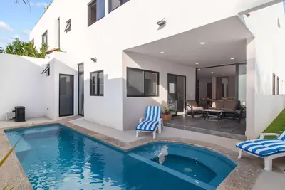 Image de 4br w Private Pool & Beach Club Access - Villa 11a