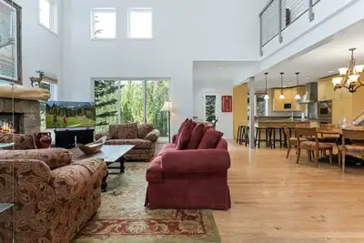 Image de Large West Vail Home - Patio with Private Hot Tub