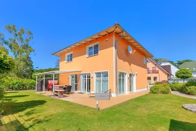 Image de Vacation home 46/3 with private sauna, fireplace, 4 bedrooms approx. 500m from the beach
