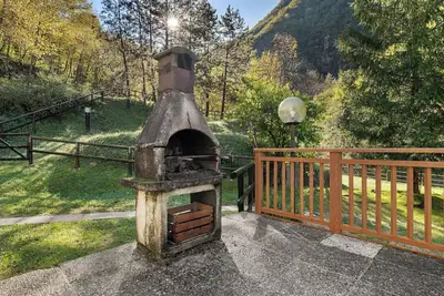 Image de Appartement \"Casa Delle Fate\" avec vue sur les montagnes, terrasse partagée et Wi-Fi