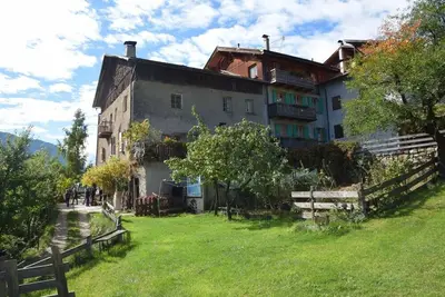 Image de Chambre 'Moleti' avec vue sur les montagnes et jardin partagé