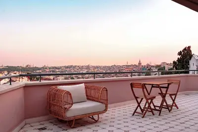 Image de Homie Suites | Cihangir | Apartment w Seaview #Tu6