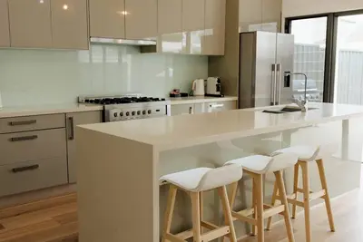 Image de Vida Hamilton - 3 bed, 2 bath kids playground!