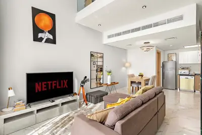 Image de Contemporary Villa with a Stunning Garden & Parking