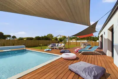 Image de Maison pour 7 avec piscine (6 adultes maximum)