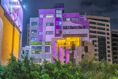 Image de Anoor 205 Gemmayze 2-Br Apt w/Balcony & 24/7 Power