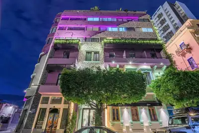 Image de Anoor 210 · Anoor 1-Br Apt in Gemmayze W/Terrace & 24/7 Power