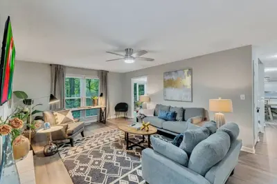 Image de Ath - Sleeps 8 - 4 Beds - Pet Friendly - Moonlit