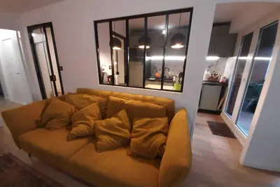 Image de 6' à pied  du centre  et  port \nAPPARTEMENT Confortable dans Residence  Calme