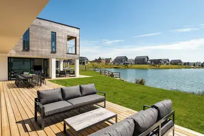 Image de The Lake House, Silverlake, Dorset (Sv37).