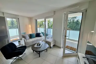 Image de Appartement neuf avec grande terrasse!