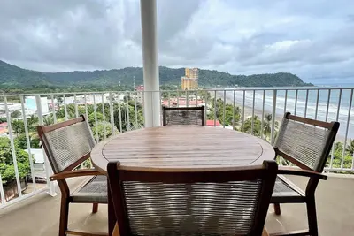 Image de Brandnew-Beachfront-Downtown Condo in Jacó