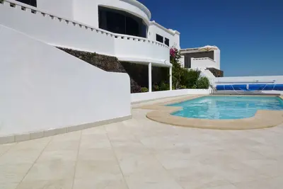 Image de Private villa with stunning views and heated pool