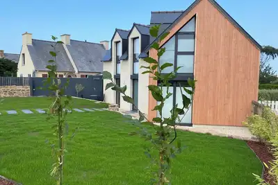 Maison rénovée, avec vue panoramique sur la baie et les 7 îles