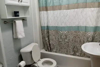 Image de Charming 1-bedroom house in central Okc with fenced back yard near fairgrounds.