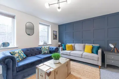 Image de Rembridge Court · Modern 4 Bedroom 4 Bathroom Home in Cheltenham