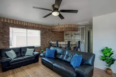 Image de Comfortable Phx Budget Rental