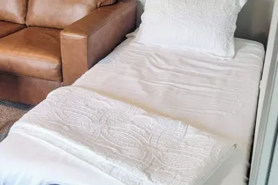Image de 2 Luxury Flats Kettle Moraine Sleeps 4-5