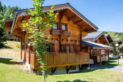 Image de Chalet à 5 minutes des remontées | Piscine, sauna