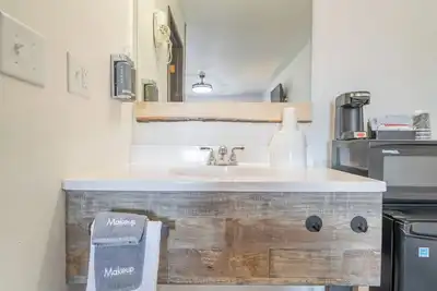 Image de Hansen Inn & Cabins, Room, Double Queen, Ground Floor, No Pets, No Smoking