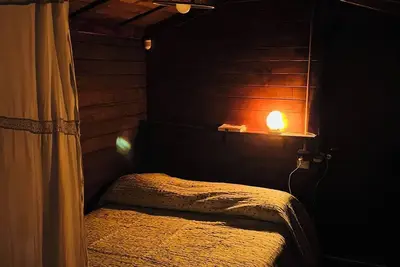 Image de Pequena Cabana Escondida en las Sierras, Desconeccion y Contacto con Naturaleza