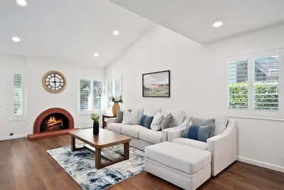 Image de Charming & Spacious 4-bedroom house with Ac and WiFi in Fountain Valley