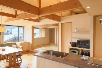 Image de Limited to one group per day Relax in a Japanesestyle room with tatami mats and the scent of wood / Awaji Hyōgo