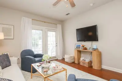 Image de Landshark Landing on Depot Trail - by Apex Short Term Stays