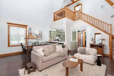 Image de Alpine Chic - Outdoor Pool / Shuttle to Blue