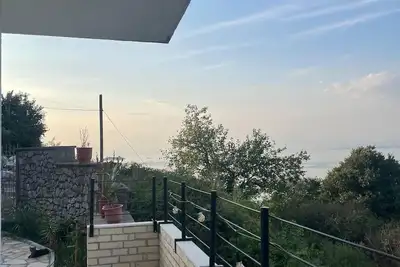 Image de Tranquil Lakehouse 3bedroom Villa in Zogaj Shkodër with breathtaking Lake views