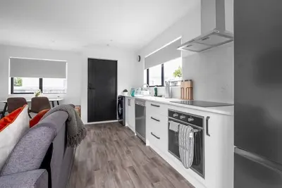 Image de Brand New 2bd Home with Parking in city