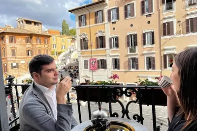 Image de Elegant apartment in central Rome with small balcony overlooking Spanish Steps