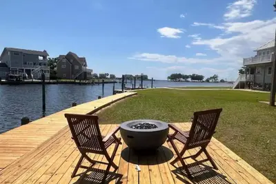 Image de Sunset View-Dog Friendly with Pool/Tennis!