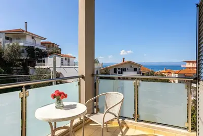 Image de Avia Blue Maisonette - Steps from the Sea