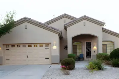 Image de Estrella Mountain Ranch 4bd home w peaceful mountain view. Golf-Hike-Bike-Relax!