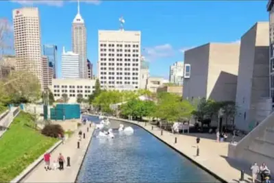 Image de Downtown near Lucas Oil\/Gainbridge\/Zoo\/Indy 500\n