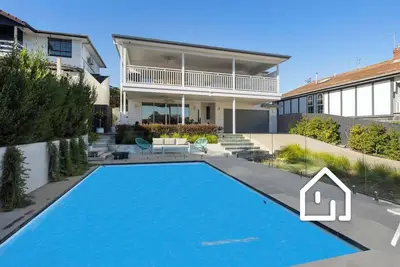 Image de Ocean Pearl - Luxury in Rye with Heated Pool