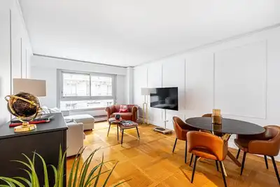 Image de GuestReady - Apt moderne près de l'Arc de Triomphe