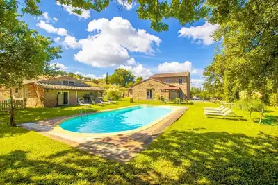 Image de Casale del Conte - Trois Chambres Villa, Couchages 6