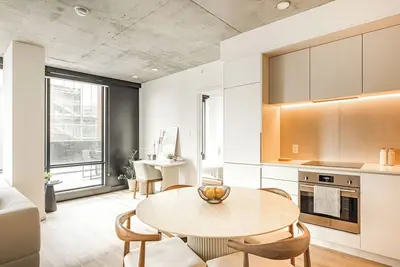 Image de Expansive Urban Retreat in Ville-Marie