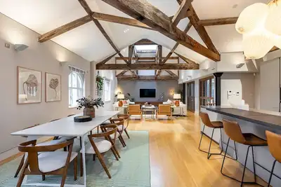 Image de Pepys House: A Modern Touch of History