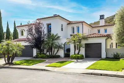 Image de Luxury Living in a Pristine Nature Preserve