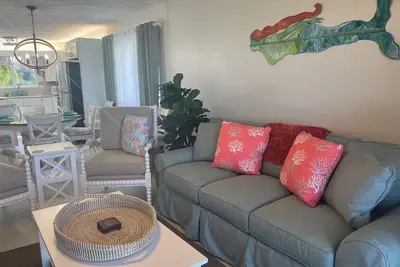 Image de Beach Front Oasis Beautiful 2-bedroom condo with stunning ocean views