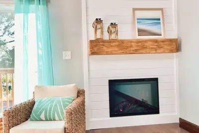 Image de Stylish Tri-Level Townhouse with King Suite+Loft