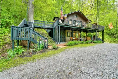 'Bear Acres Getaway' Cabin w/ Deck in Townsend!