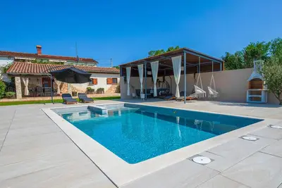 Image de Belle maison de 2 chambres à Jadreski