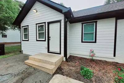 Image de Cozy 3br/2ba Home Near Downtown Monroe & Waxhaw with Fire Pit + Patio